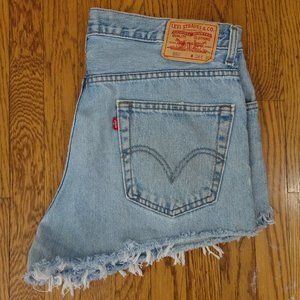 Levi Jean Shorts Lightwash